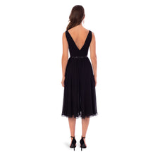 Load image into Gallery viewer, VICTORIA