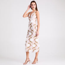 Load image into Gallery viewer, NORAH
