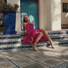 Charger et lire la vidéo dans la visionneuse de la Galerie, FLORENCE
