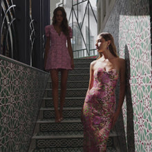 Charger et lire la vidéo dans la visionneuse de la Galerie, KELLY
