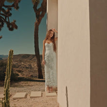 Charger et lire la vidéo dans la visionneuse de la Galerie, JULIA
